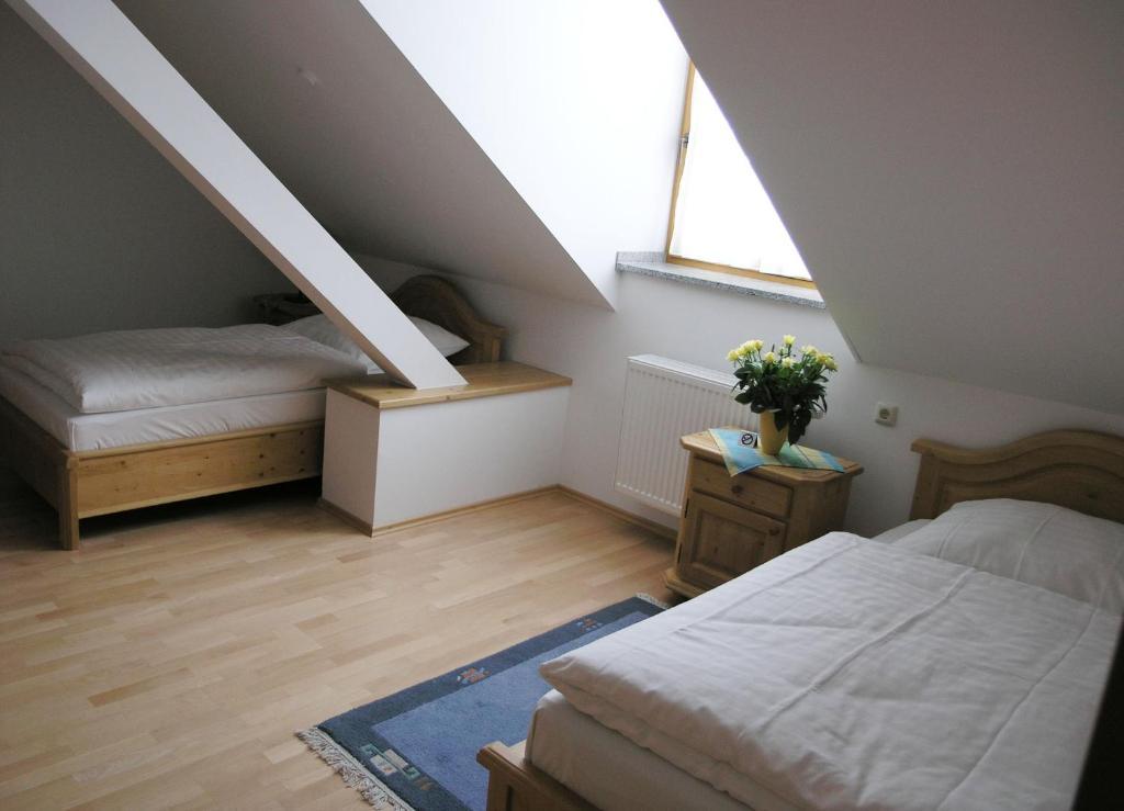 Landgasthof Und Hotel Forchhammer Pliening Room photo