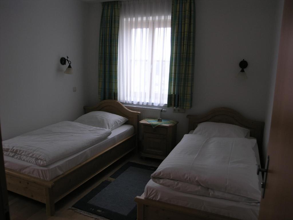 Landgasthof Und Hotel Forchhammer Pliening Room photo